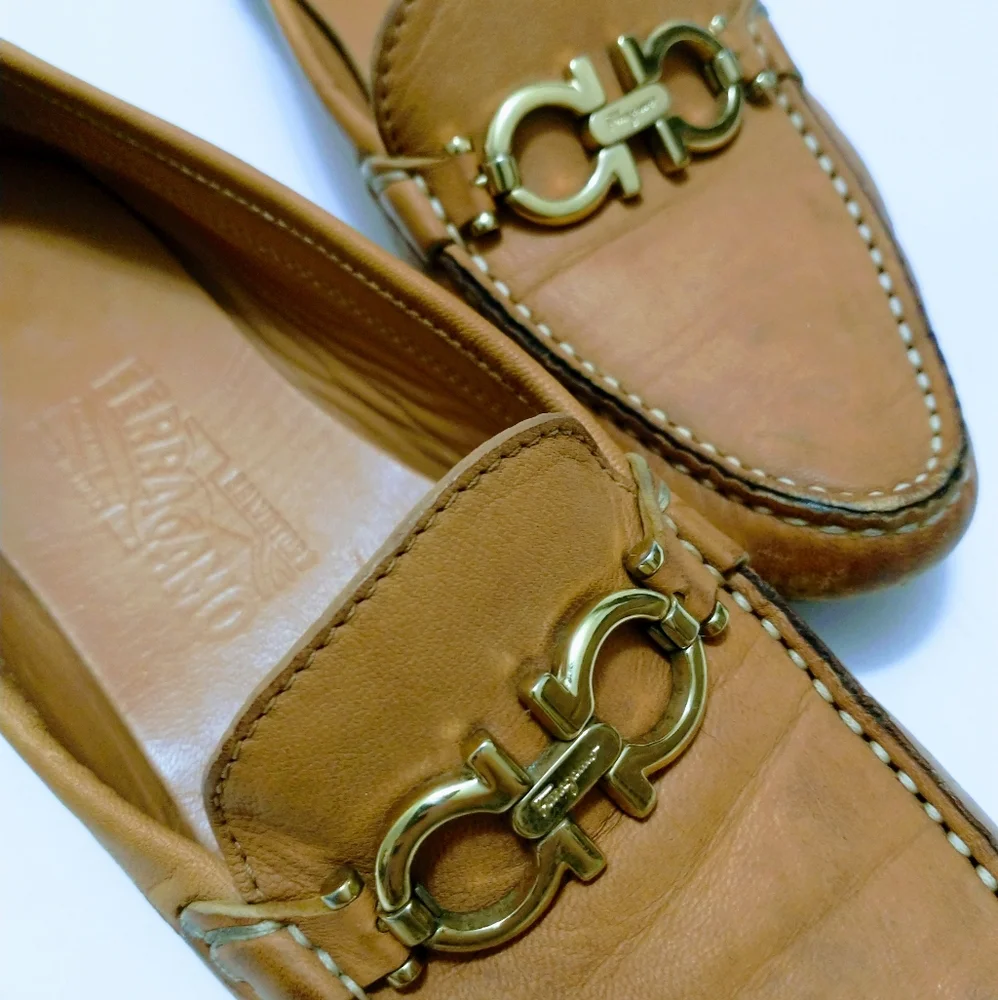 💯 Authentic Salvatore Ferragamo (Made in Italy) Women's Loafers - Picture 4 of 15